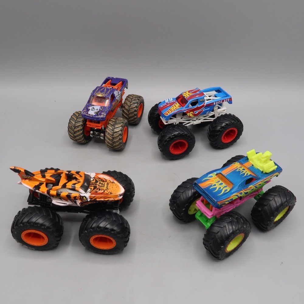 Hot Wheels Monster Jam Truck lot 1:64 Tiger Shark Flames Race Ace Storm Damage
